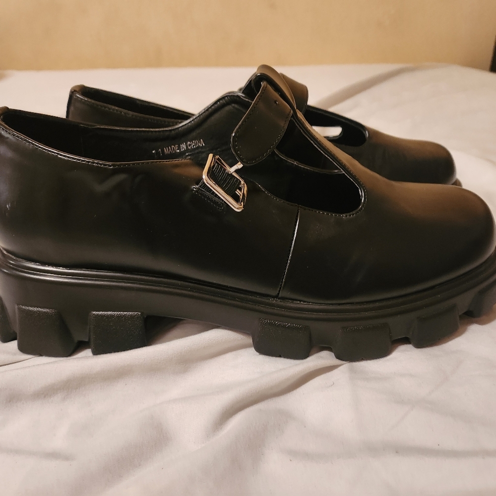 ASOS CHUNKY MARY JANES.